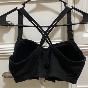 Victoria Secret VSX Sports Bra, Barely worn, excellent condition